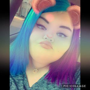 Meet your Posher, Mia nicole